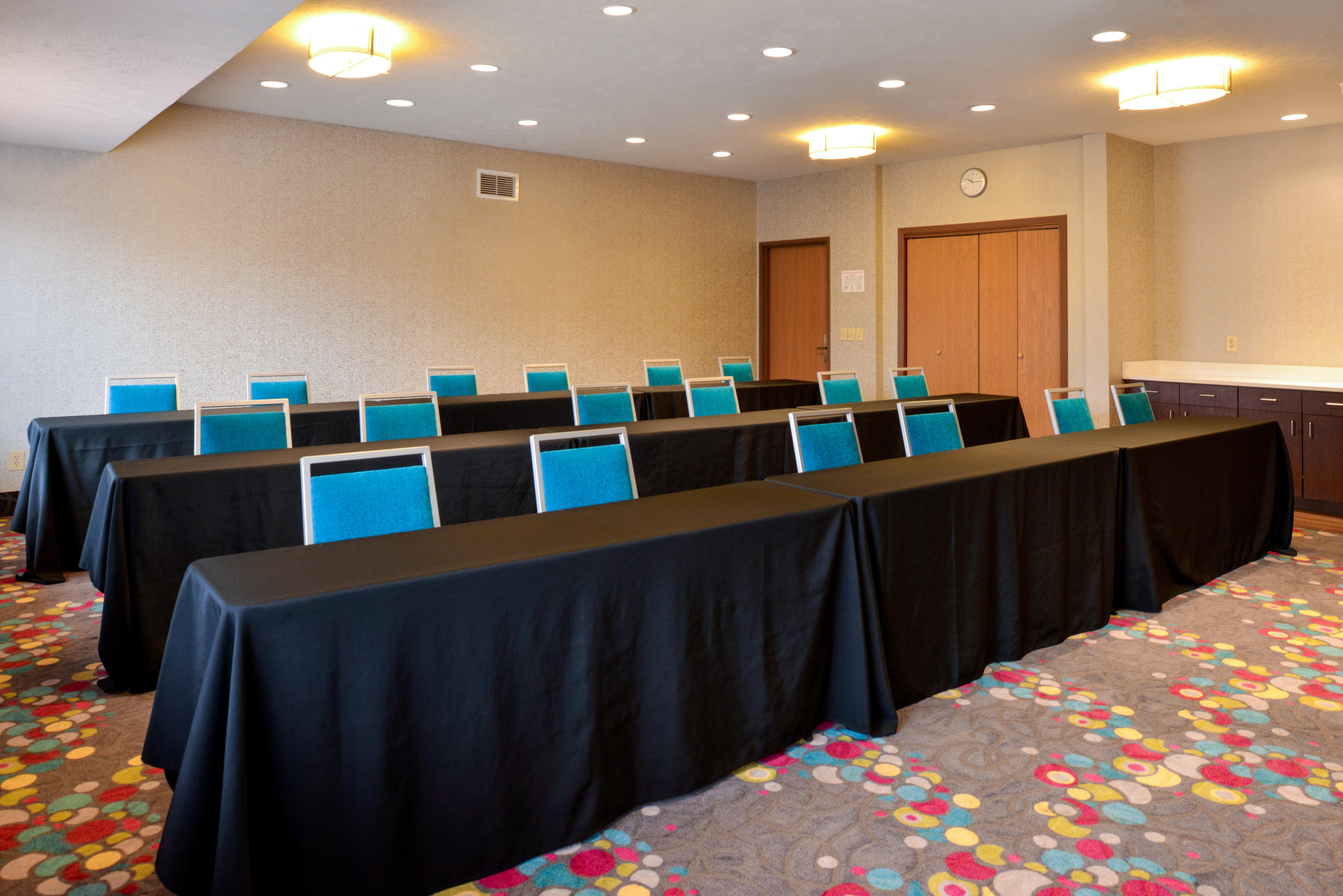 Hotel Express & West By Ihg Omaha