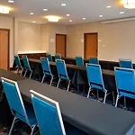 Holiday Inn Express Hotel & Suites Omaha West By Ihg