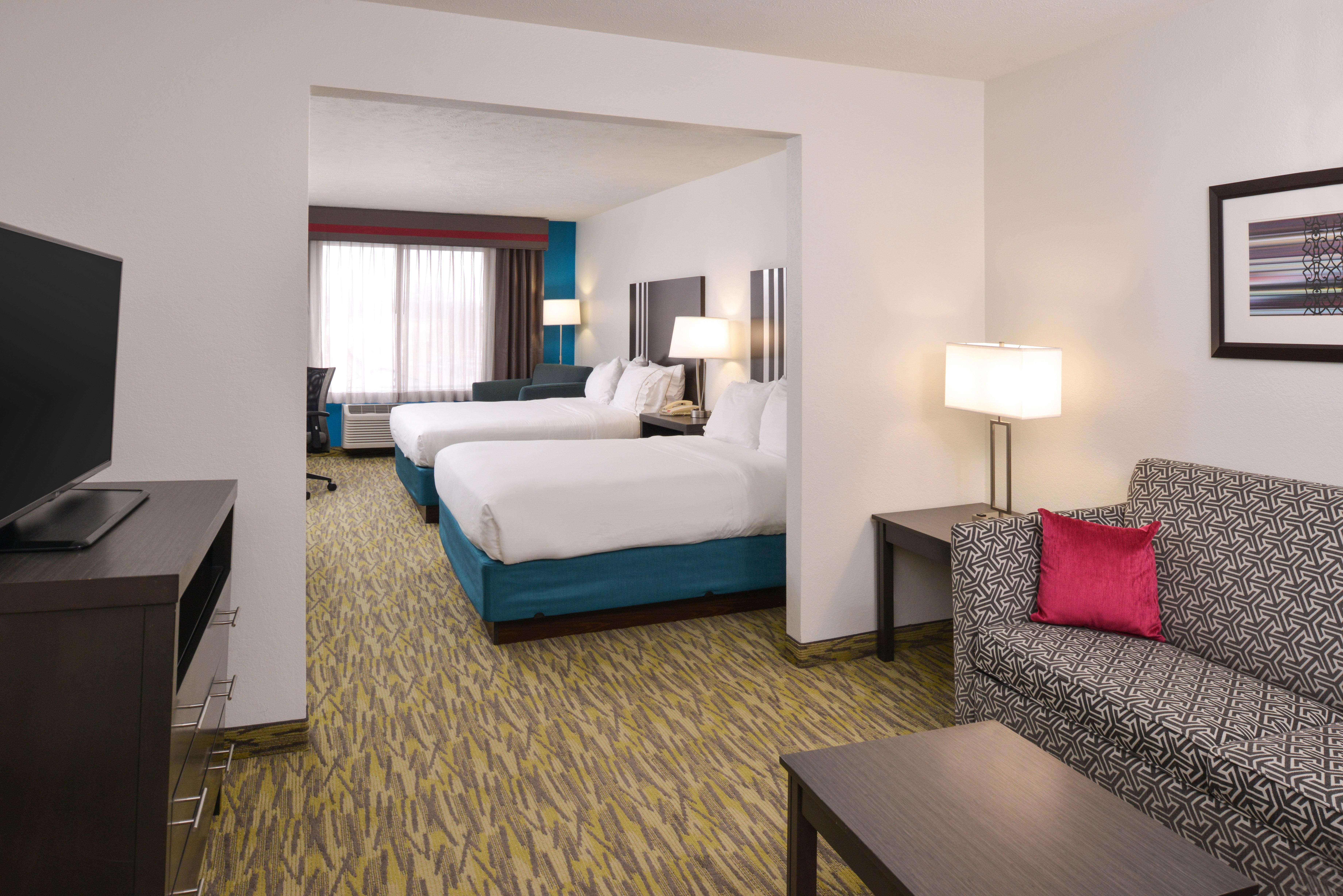 Express & West By Ihg Omaha