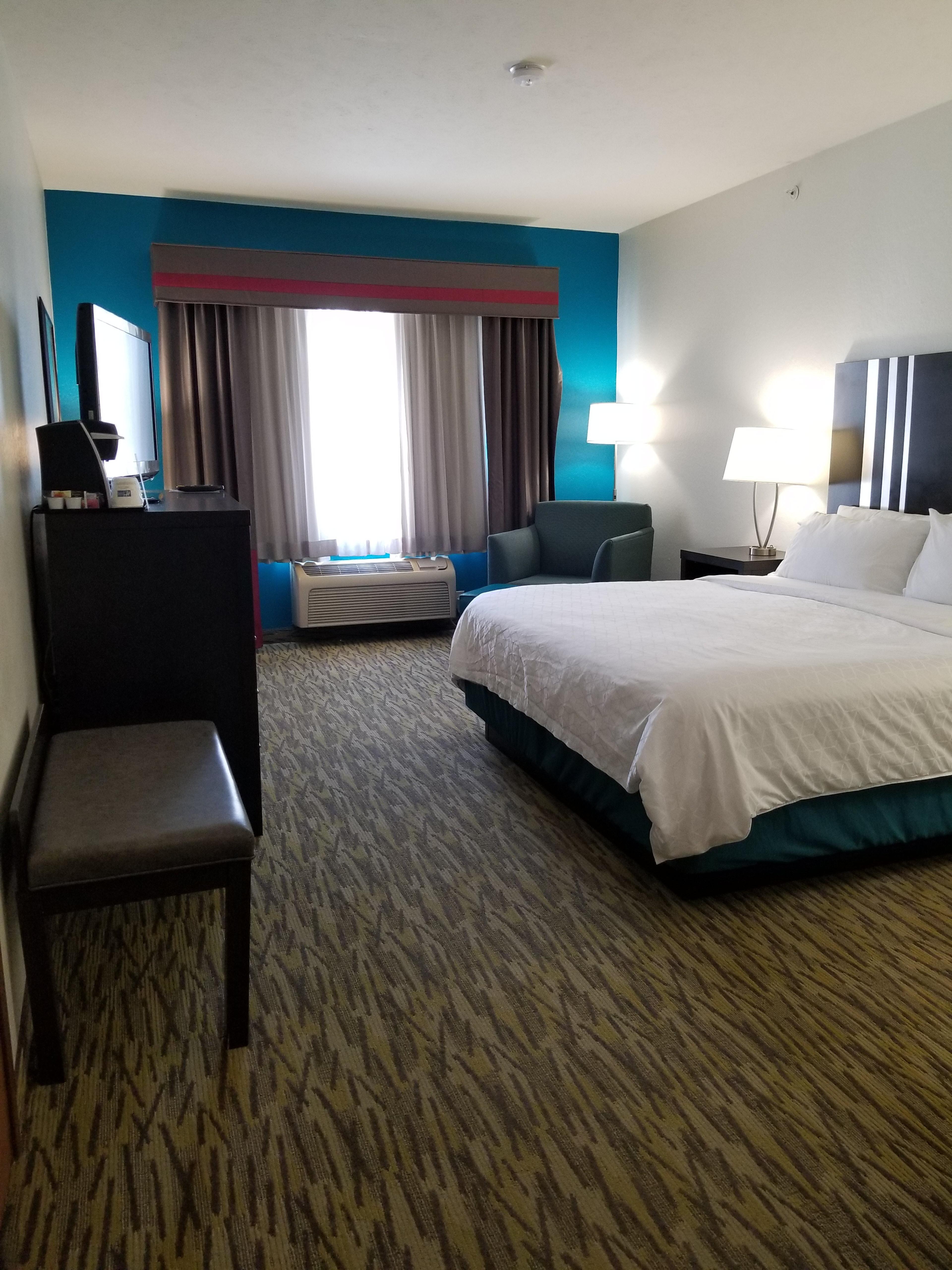 Hotel Express & West By Ihg Omaha
