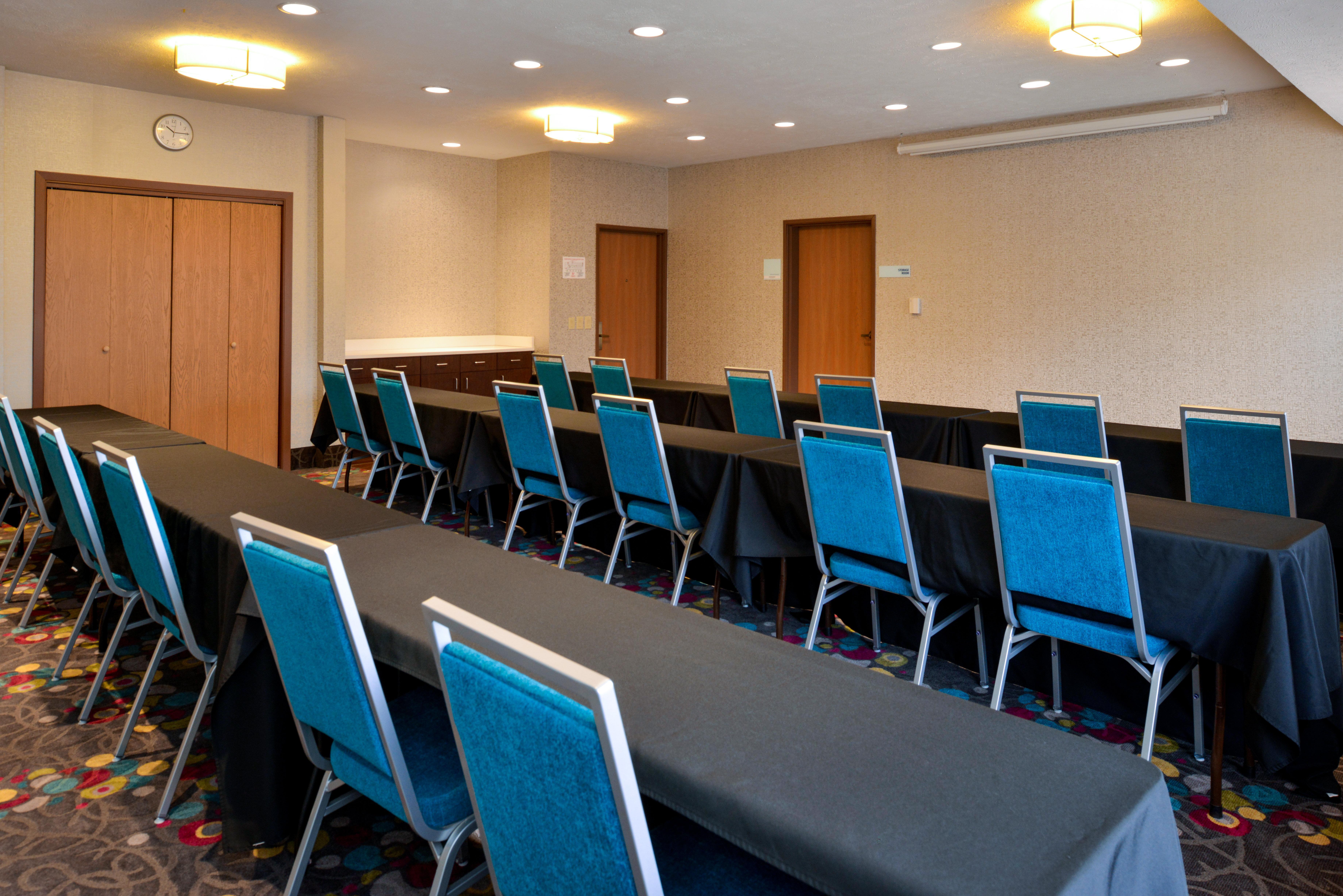 Hotel Express & West By Ihg Omaha