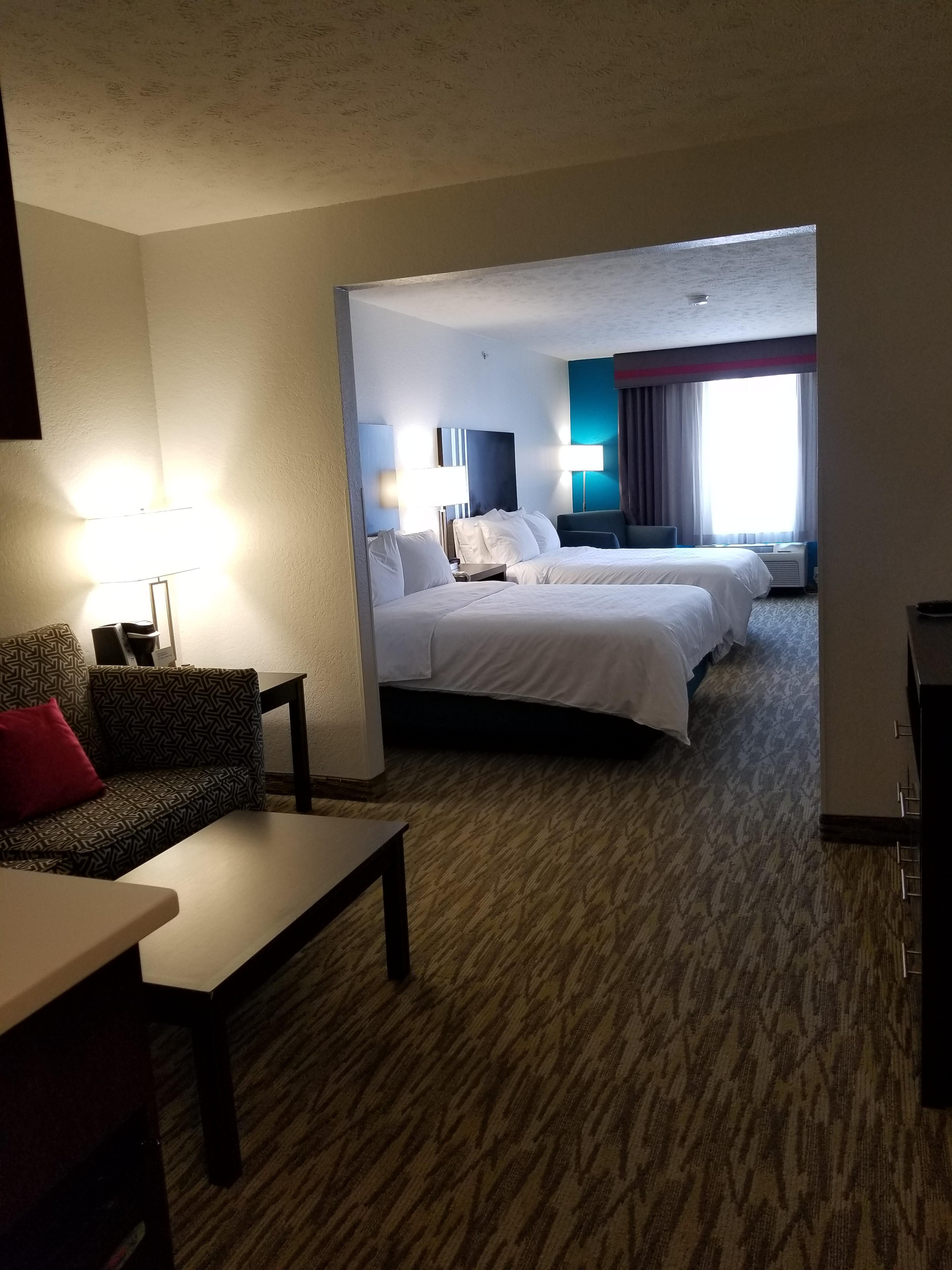 Express & West By Ihg Hotel Omaha