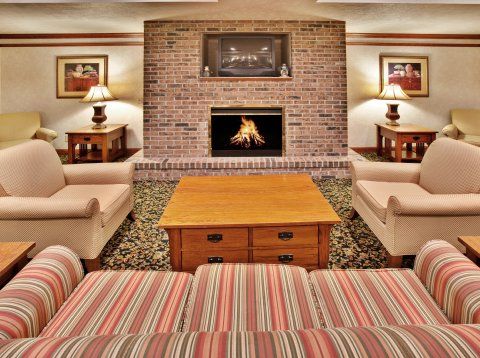 Hotel Express & West By Ihg Omaha
