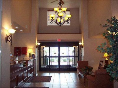Express & West By Ihg Omaha